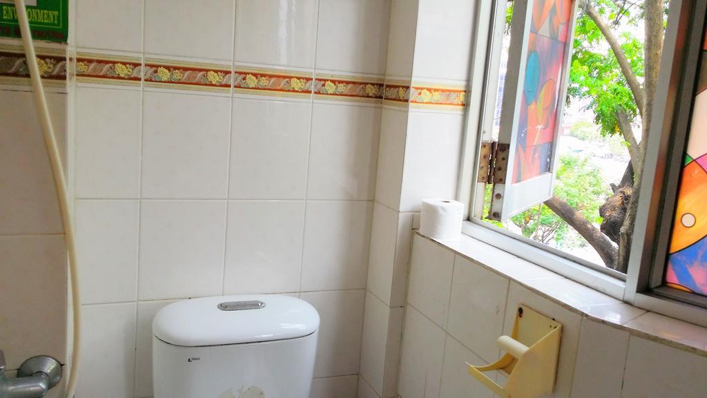 Vinh Hostel Ho Chi Minh City Exterior photo